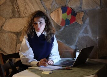 Taş Kağıt Makas Sete çıktı