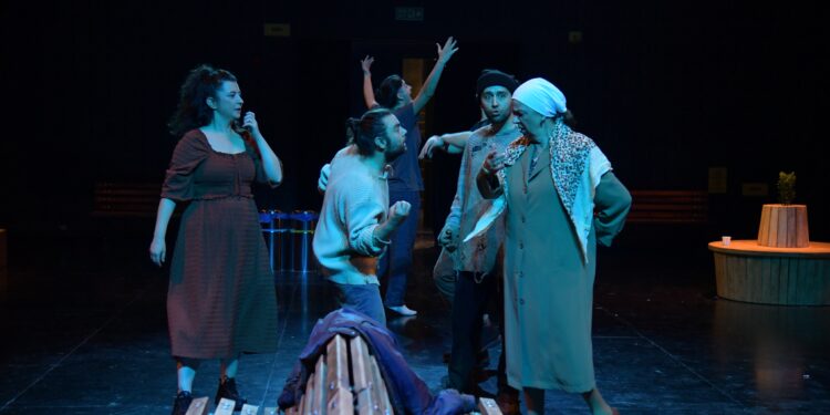 Kadıköy Belediyesi Alan Kadıköy’ün ilk prodüksiyonu“Kayıp Adımlar”