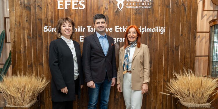 Anadolu Efes, “Sürdürülebilir Tarım ve Etki Girişimciliği” eğitim programıyla gençleri tarıma kazandırmayı hedefliyor