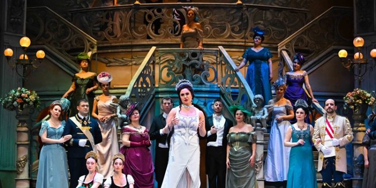 Şen Dul Opereti Şubat Ayında İzmir Prömiyerini Yapmaya hazırlanıyor