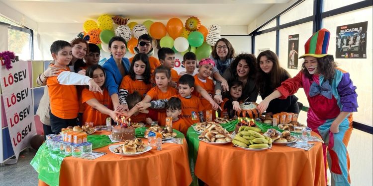 Lösemili çocuklar İstanbul’da doğum günlerini kutladılar