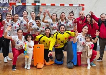 Hokeyin Sultanları Avrupa yarı finallerinde