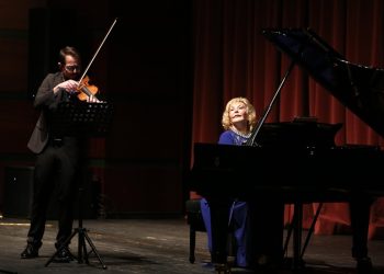 Anne oğuldan resital