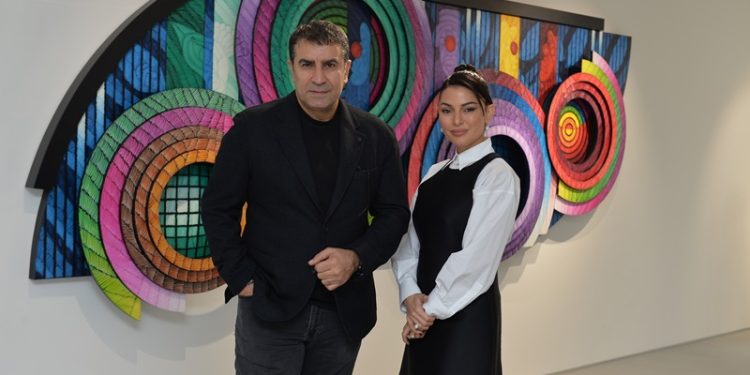 Ruzy Gallery, Ahmet Güneştekin’in “Uyandığımız Çağ” Adlı Sergisi ile Kapılarını açtı