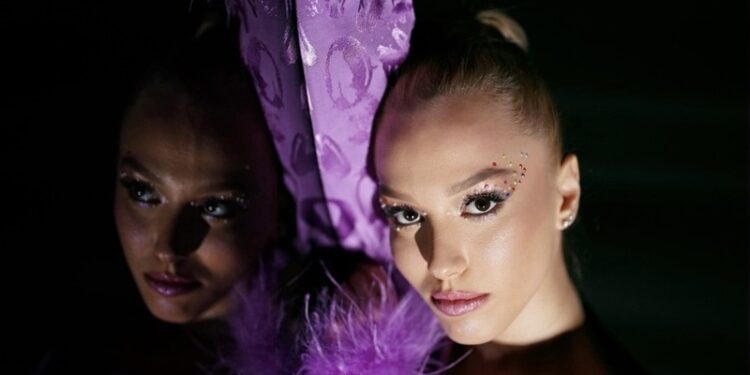 Cansu Esin “Zor”