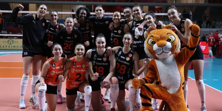 Eczacıbaşı Dynavit, adını çeyrek finale yazdırdı