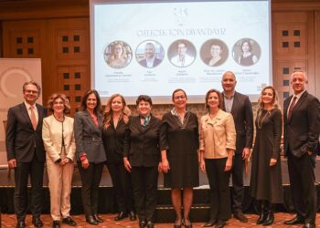 “Gelecek İçin Divan’dayız”