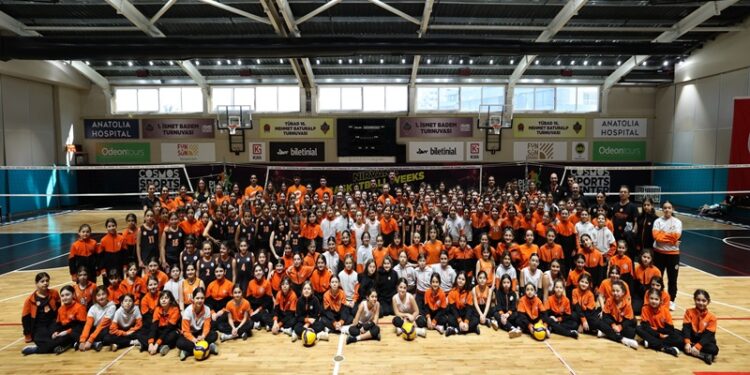 Eczacıbaşı Geleceğe Smaç 16. Gelişim Takımları Turnuvası oynandı