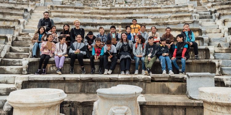 Geçmişten Günümüze Yolculuk: Oyunun İzinde Metropolis