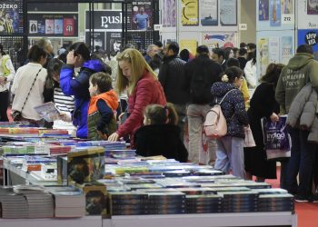Kitap tutkunları Bursa’ya akın ediyor