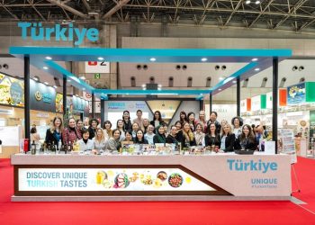 Türk ihracatının amazonları 8 Mart’ta 11 bin km ötede Japonya’da gıda ihracatımızı artırmak için işlerinin başındaydı