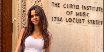 ÇEV Sanat’ın genç keman sanatçısı Bade Daştan, Curtis Institute of Music’i birincilikle kazanarak Türkiye’den bu okula giren ilk kemancı oldu