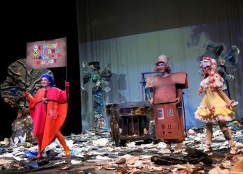 Şehir Tiyatroları, Nisan ayında 33 oyunla seyirciyle buluşturuyor