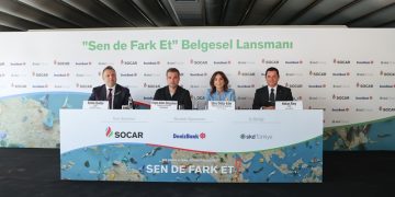 Engin Altan Düzyatan’ın plastik kirliliğine dikkat çeken “Sen De Fark Et” belgeselinin lansmanı gerçekleşti