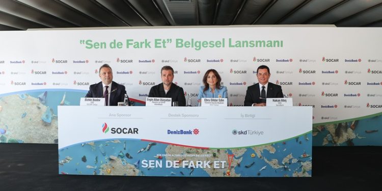 Engin Altan Düzyatan’ın plastik kirliliğine dikkat çeken “Sen De Fark Et” belgeselinin lansmanı gerçekleşti