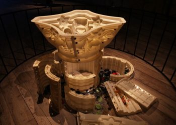 Gülsün Karamustafa Oyuk ve Kırık Dökük: Bir Dünya Hâli