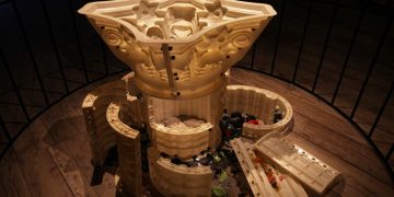 Gülsün Karamustafa Oyuk ve Kırık Dökük: Bir Dünya Hâli