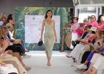 Yeşim Veryeri Misey markası ile ilk defilesini yaptı