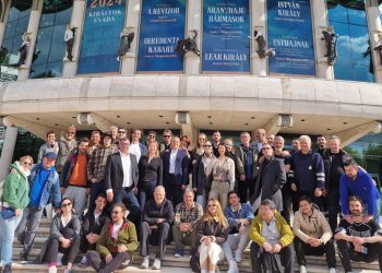 “Savaş ve Barış” Budapeşte’de göz doldurdu