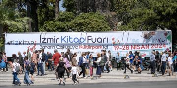 İZKİTAP Fest’e hafta sonu yoğun ilgi
