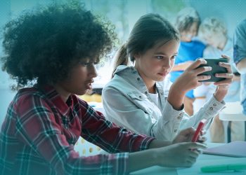 Çocuğunuzu zararlı uygulamalarla baş başa bırakmayın