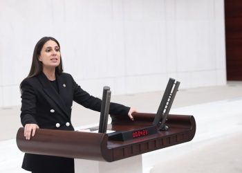 Muğla Milletvekili Avukat Gizem Özcan’dan Turizm Kanunu Tepkisi;  “Sarayın dehlizlerinde yandaşların çıkarlarına kanun yapmaktan vazgeçin”