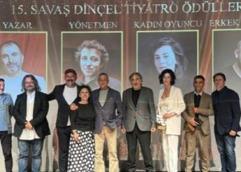 Şehir Tiyatroları Sanatçısı Senan Kara Tutumluer’e ödül