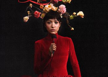 Zeynep Bastık Muud ve dünya listelerinde zirvede