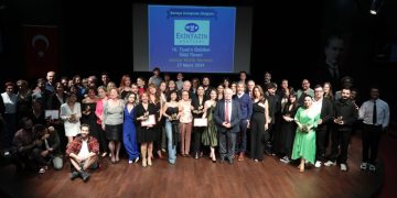 Klasikler Repertuvarına 3 ödül