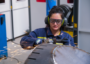 Polat Makina, kadınlara yönelik Kaynak Operatörü Yetiştirme Programı ile sektöre yenilik getiriyor
