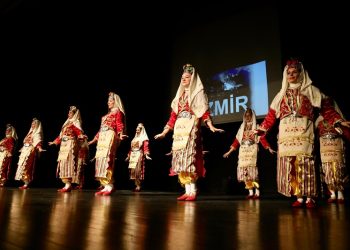 Odunpazarında Halk dansları Topluluğu’nda muhteşem yıl sonu gösterisi