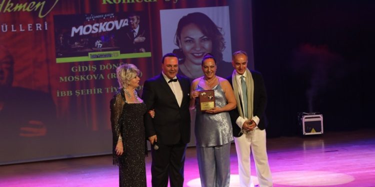 Üstün Akmen ödüllerinden şehir tiyatroları’na 3 ödül