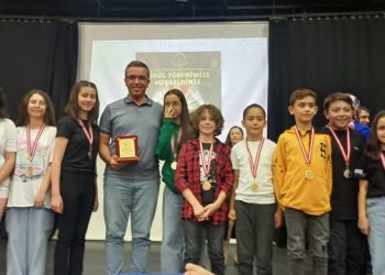 Matematik şampiyonları madalyalarını aldı