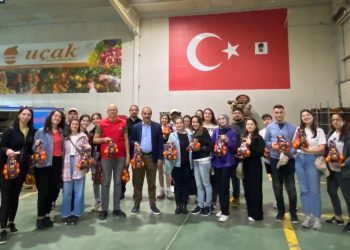 “İşinizi severek yapın, dürüst çalışın, hayal bile edemeyeceğiniz başarı peşinden gelecek”