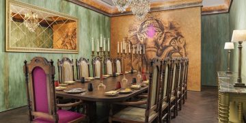 Pelin Batu ile Madhu’sun arka odası