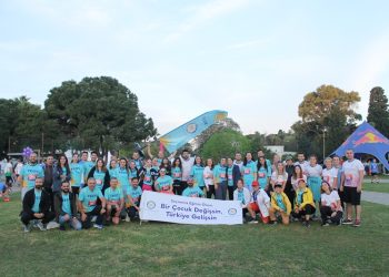 TEGV’in Maraton İzmir’de yürüttüğü kampanyayla 188 çocuk nitelikli eğitim desteğiyle buluştu
