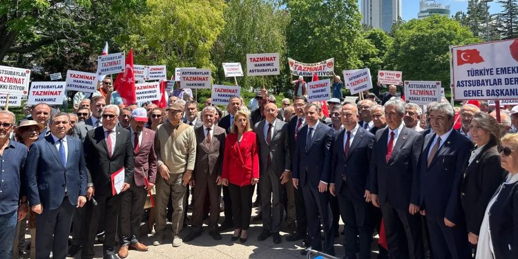Muğla Milletvekili Süreyya Öneş Derici’den Emekli astsubayların meclis önünde yaptıkları eyleme destek