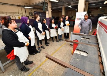 İzmir’de Kadın kaynakçılar iş başında