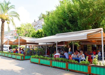 İki CHP’li Belediye farklı uygulama! Fethiye’de çay 1TL Marmaris’te 10 TL/ Ata Sevgi