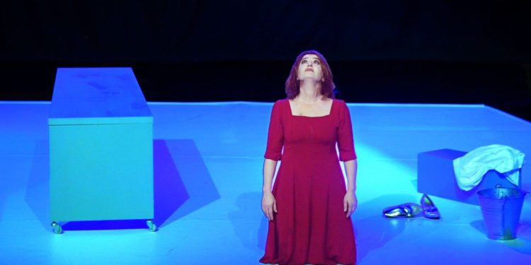 Nazan Kesal, “Yaralarım Aşktandır”