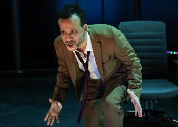 Kibritin Ucunda 21 Mayıs’ta sahnelere veda ediyor