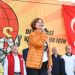 Başkan Ayşe Ünlüce : “Bu meydandan Eskişehir’e, Türkiye’ye, dünyaya sesleniyoruz. Yaşasın 1 Mayıs!”