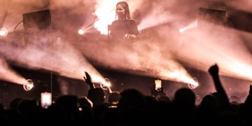 “Napoli Kraliçesi” Deborah de Luca nefesleri kesti!