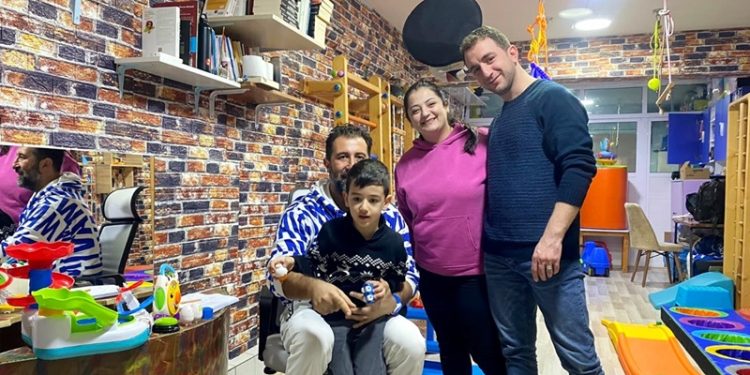 Otizmli Çocukların İyileşmesi İçin Umut Verici Yöntem: Fonksiyonel yaklaşıma göre Otizm iyileştirilebilir