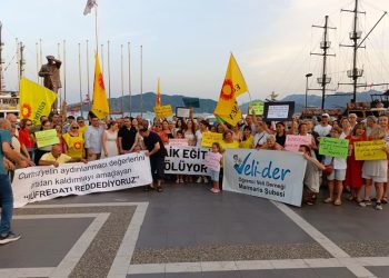 Marmaris’te “Türkiye Yüzyılı Maarif Modeline Halk Protestosu” /Ata Sevgi