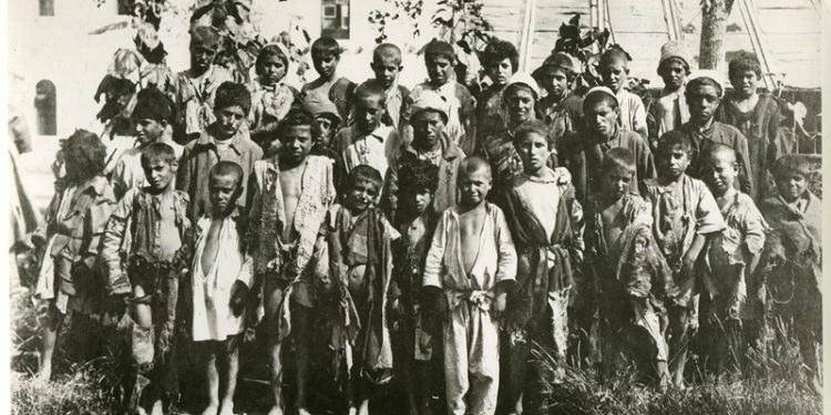 Vehbi Koç Ankara Araştırmaları Uygulama ve Araştırma Merkezi’nden Yeni Sergi:   “İstiklalden İstikbale Çocuk Davamız”