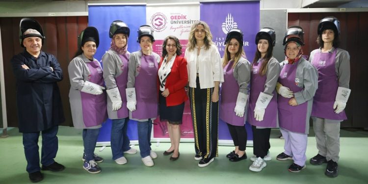 İstanbul Büyükşehir Belediyesi kadınlar için kaynakçılık atölyesi düzenliyor