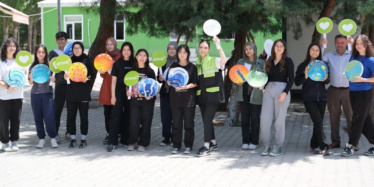 Ahbap Derneği’nin İlham Atölyesi Projesi, Adıyaman Gölbaşı Fen Lisesi’nde başladı