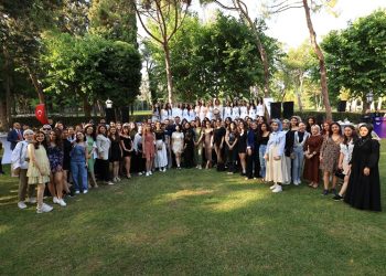 ‘Büyüt Hayallerini’ Üçüncü dönem mezunlarını verdi