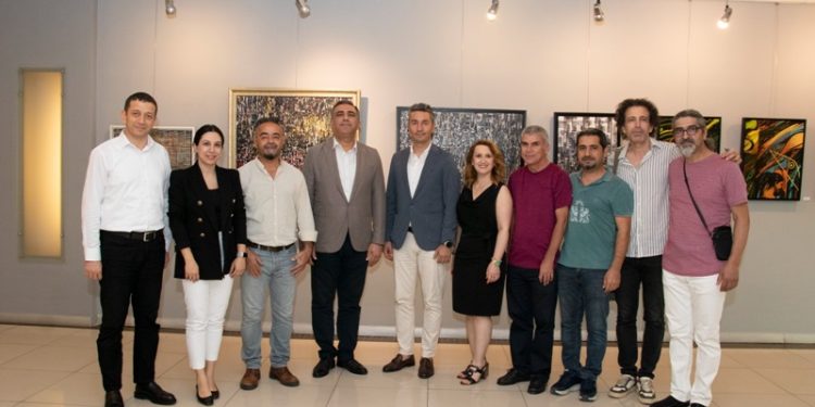 Katmanlar sergisi, sanatseverlerin beğenisine sunuldu